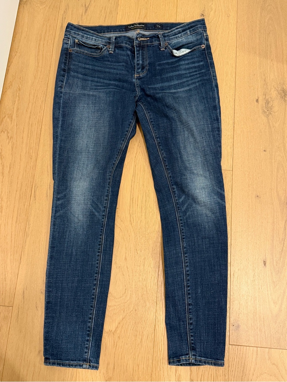 Lucky Brand Straight Leg Jeans size 29/8